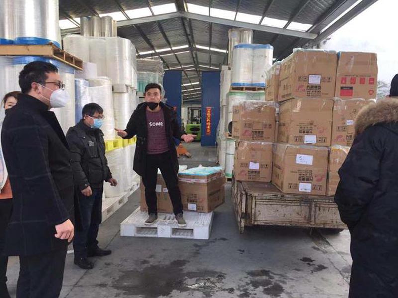 防疫抗疫進行時，康明納向全社會捐贈32000個口罩及其他物資